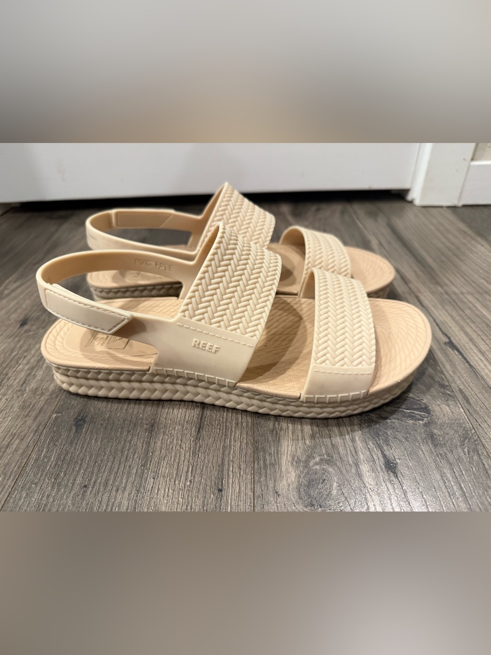Reef Water Vista Women’s Cream Herringbone Textured Double-Strap Slide Sandals